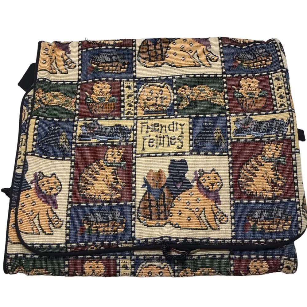 Vintage Totes Friendly Felines Tapestry Hanging Jewelry/Accessory/Garment Bag